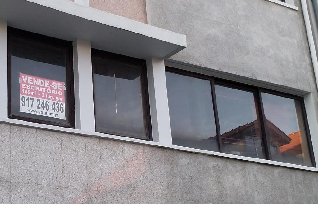 Apartment + Office area PIP for Apartment Area 145m2 with private parking for 2 cars